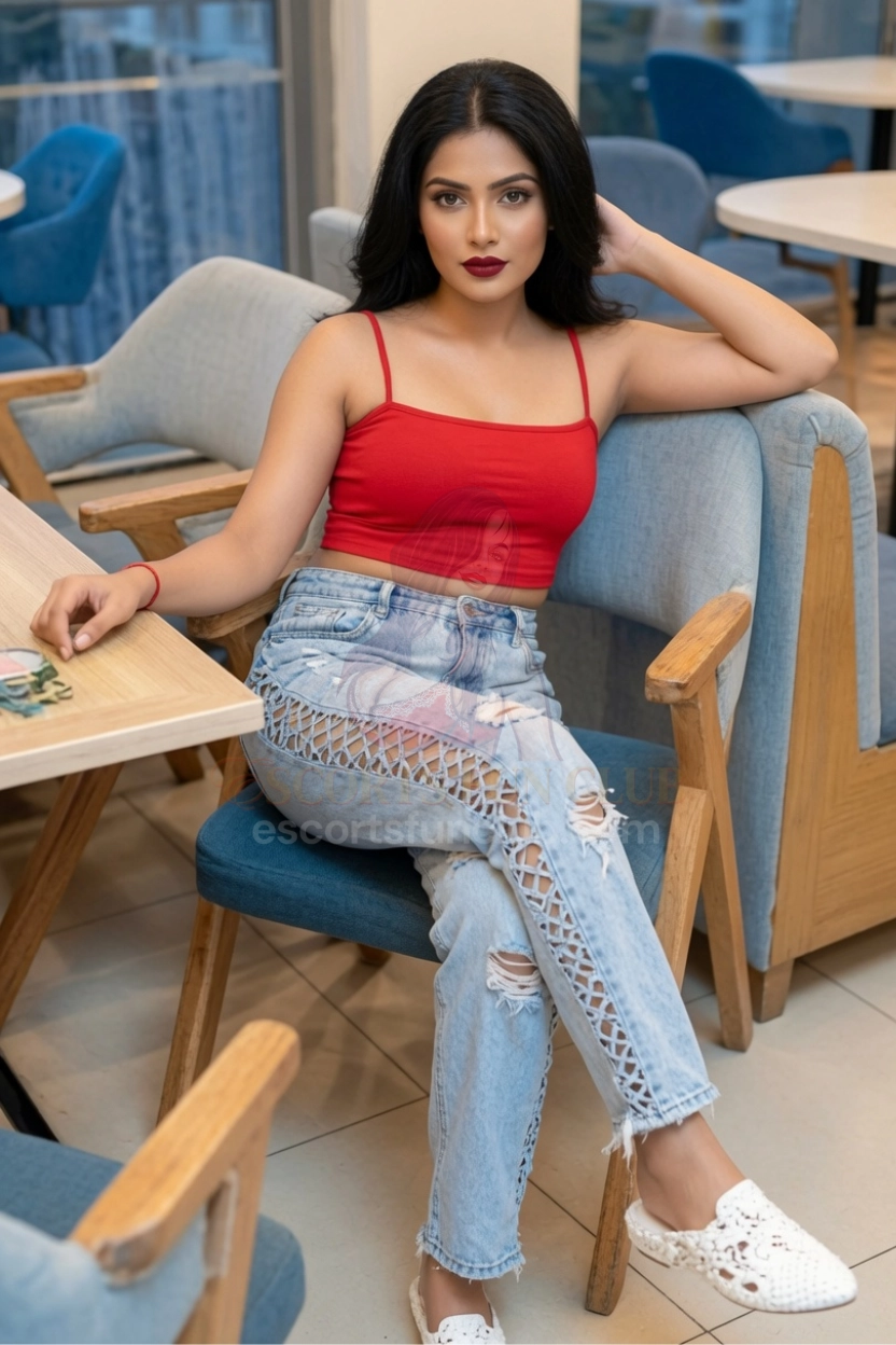 Aisha - Elegant Independent Escort in Mumbai