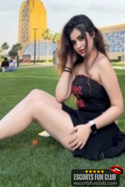 Aisha indian escort Vesu Surat