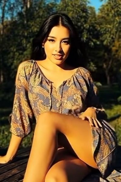 Aisha uzbek foreigner escort Jubilee Hills Hyderabad