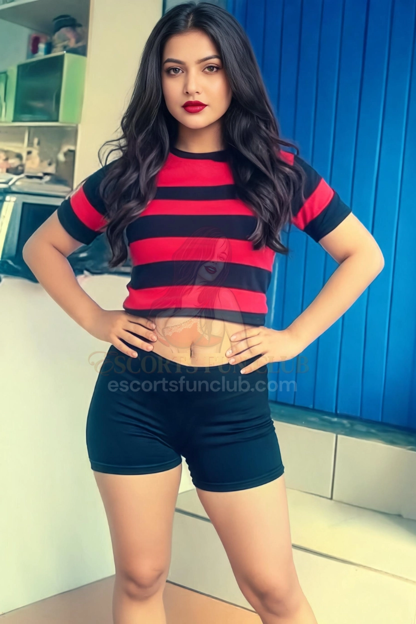 Avani - Fit College Girl Escort in Powai Mumbai