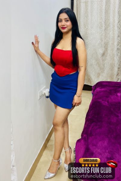 Divya model escort Bodakdev Ahmedabad