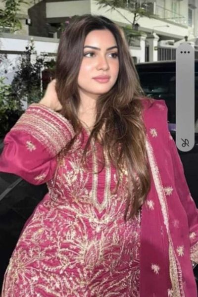 Unsatisfied Housewife Escort in Bandra Mumbai