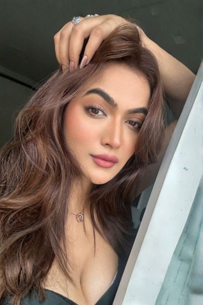 Esha In-Call Escort in Mumbai