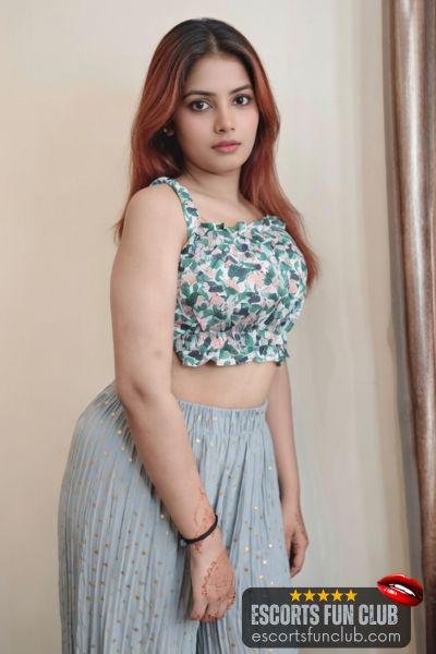 Ishika college girl escort Panaji Goa