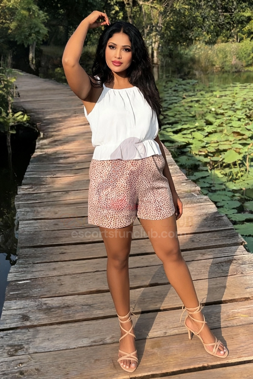Kavita - Curvy Bhabhi Escort Mumbai