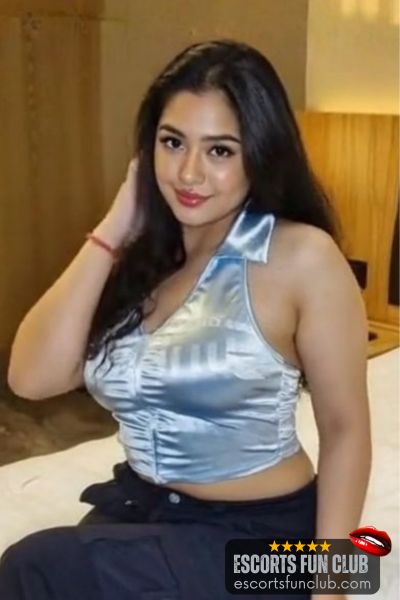 Kavya late night escort Piplod Surat