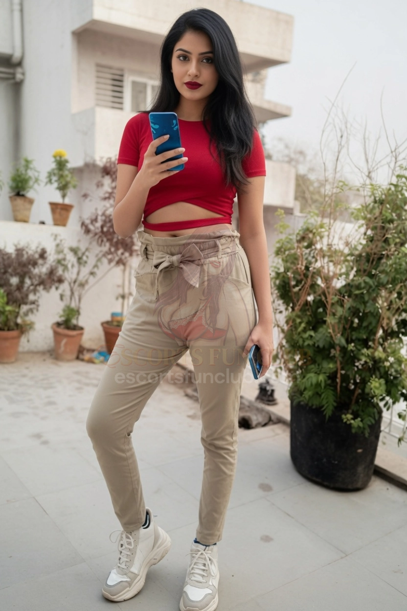 Madhuri - Feminine Passionate Bhabhi Mumbai