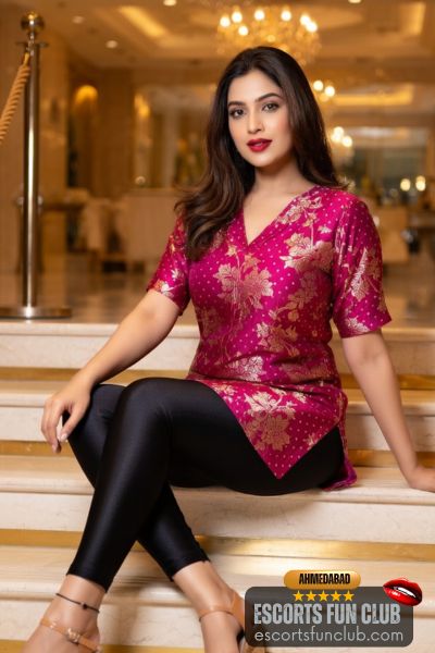 Mansi low rate call girl Thaltej Ahmedabad