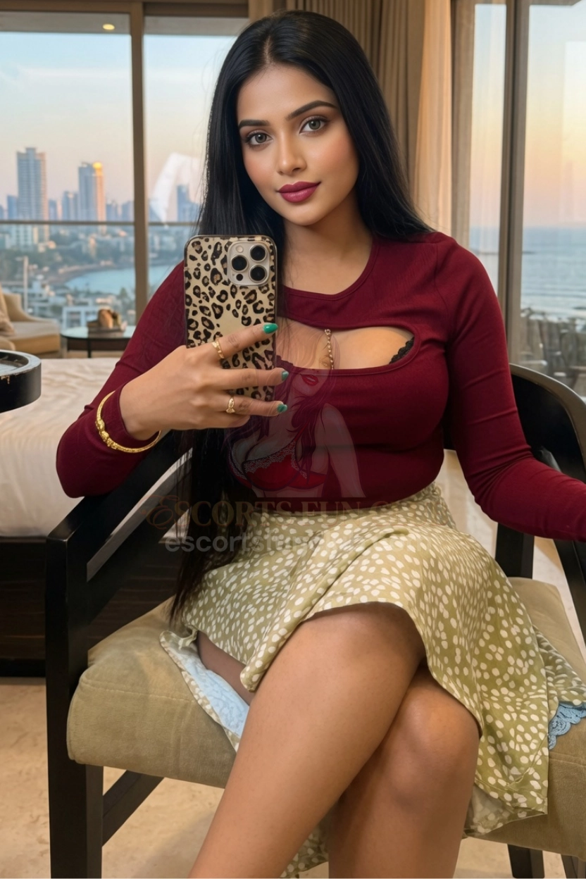 Megha - Voluptuous GFE Mumbai