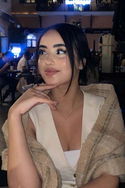 Esha Model Escort Mumbai