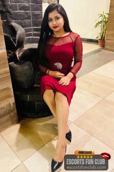 Myra independent escort Near Ahmedabad Airport