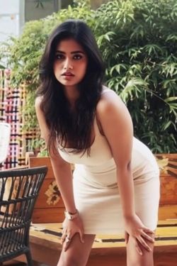 Pooja housewife escort Viman Nagar Pune
