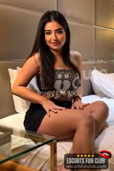 Preeti young escort City Light Surat