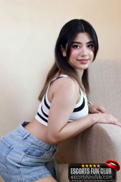 Priya south indian escort Adajan Surat