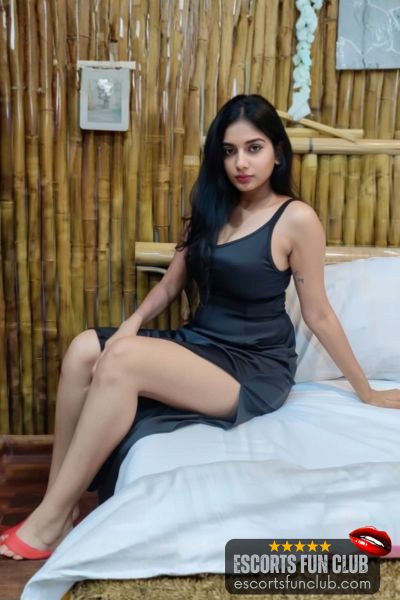 Shreya independent call girl Vesu Surat