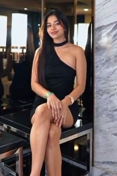 Sravani tollywood escort Banjara Hills Hyderabad