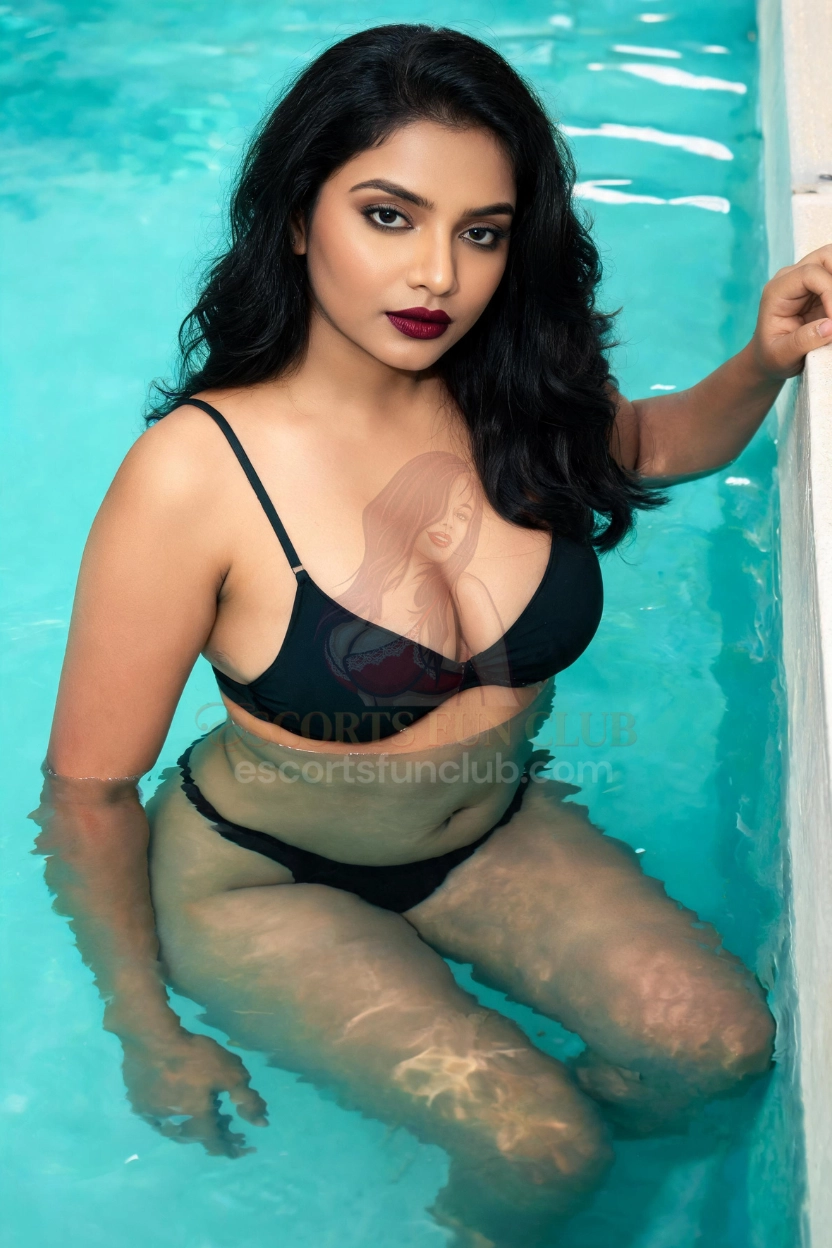 Sunita - Slim Housewife Escort in Malad West Mumbai